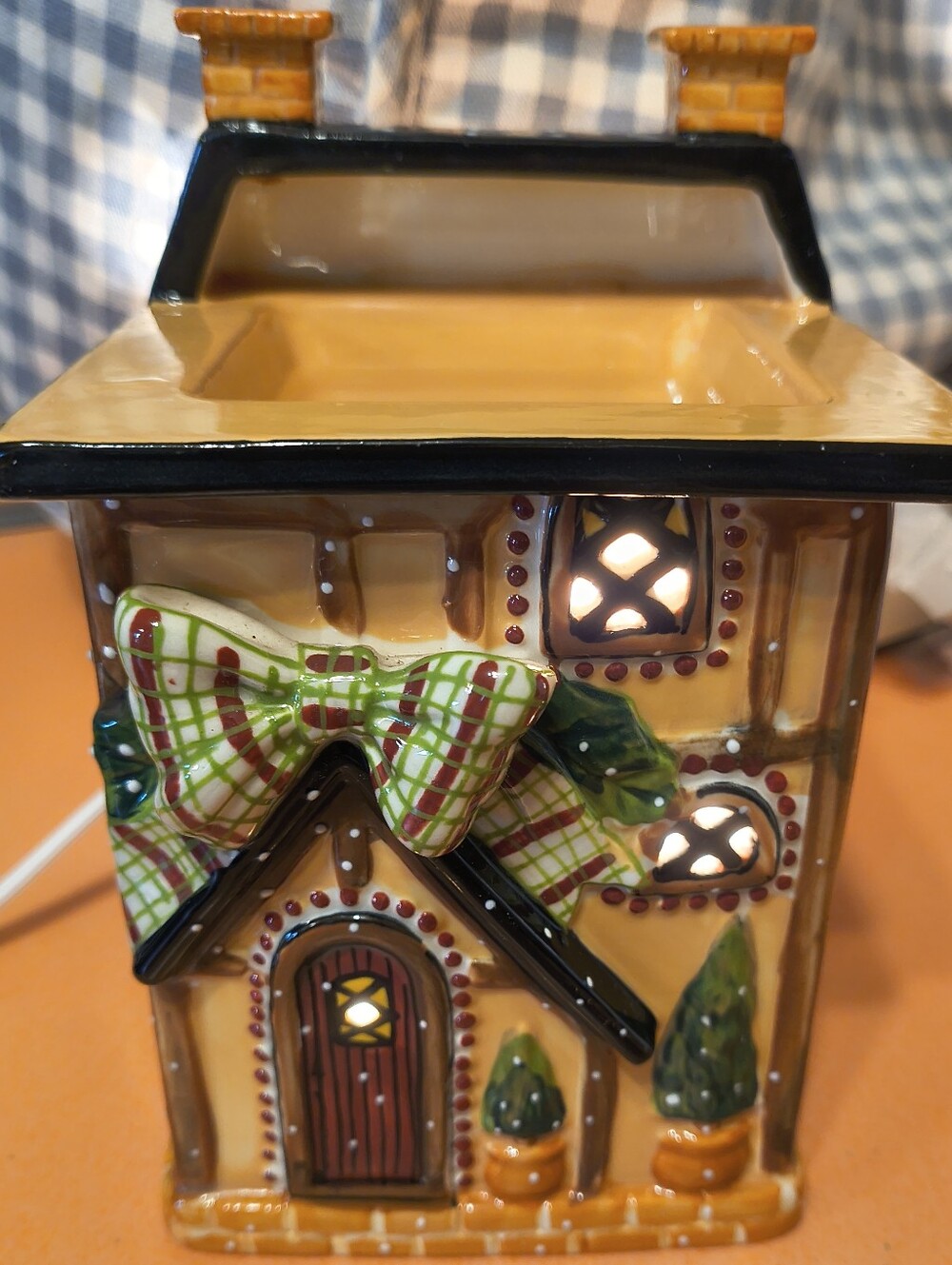 Christmas Cottage Ceramic Wax Tart Warmer Lighted House